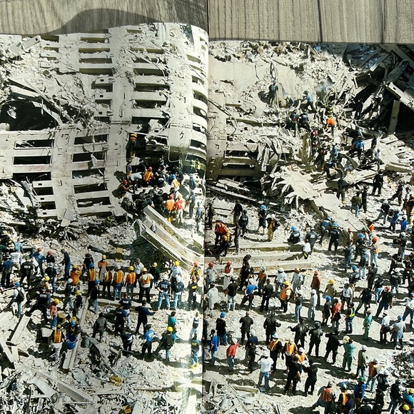 Time Magazine special Issue September 11th Attack World Trade Center One Nation - Picture 6 of 9